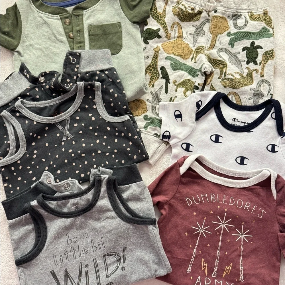 Bundle of Baby Rompers, Onesies and 1 pair of Pants!  0-3 Months  NWOT
